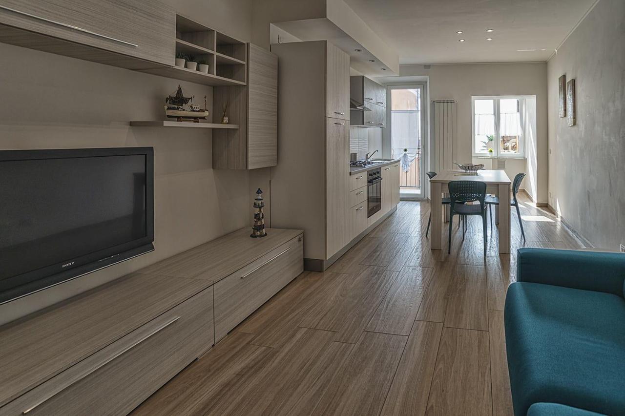 Апартаменты Casa Erika Fronte Mare Варацце Экстерьер фото